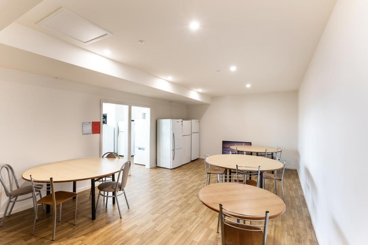 Rivers Apartments Motel Sale Gippsland Экстерьер фото