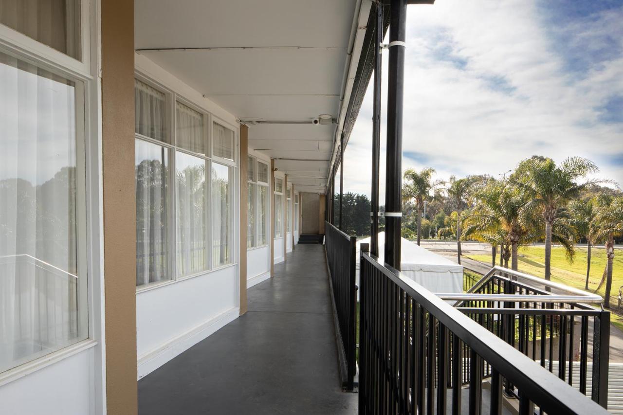 Rivers Apartments Motel Sale Gippsland Экстерьер фото