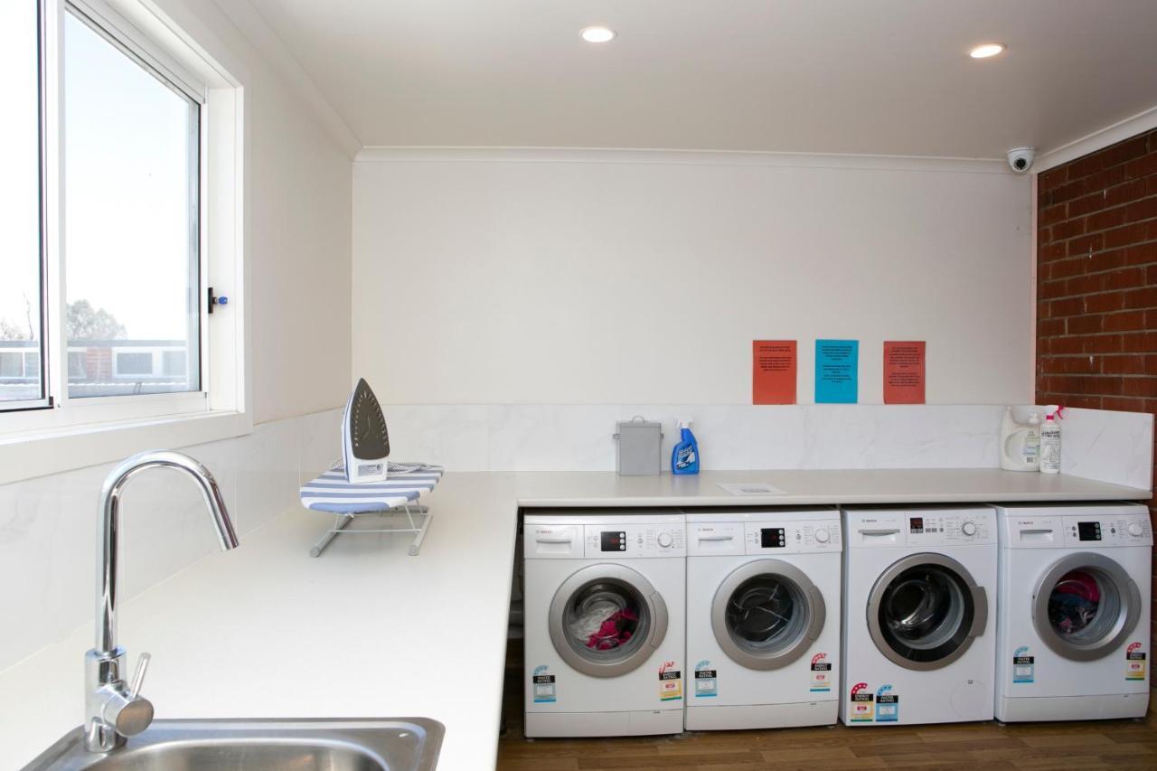 Rivers Apartments Motel Sale Gippsland Экстерьер фото